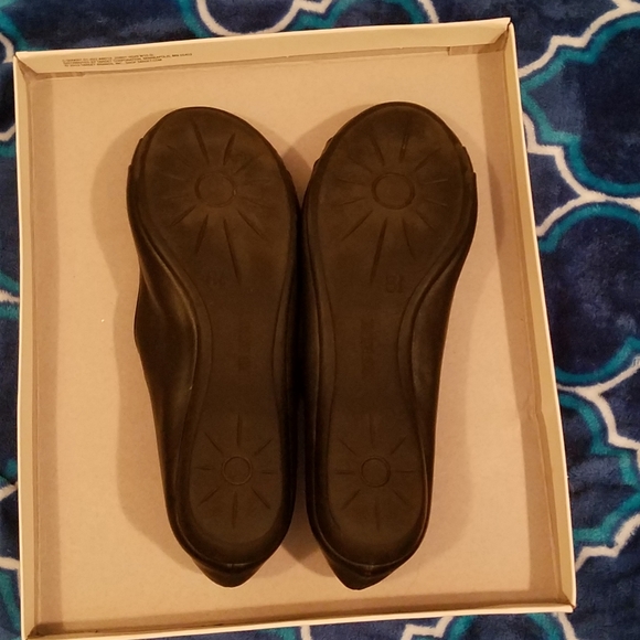 Black flats - Picture 4 of 5